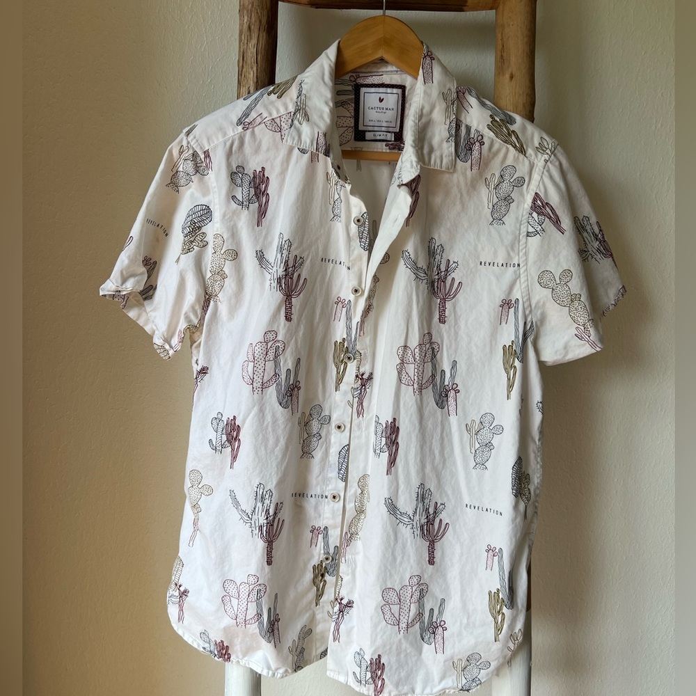 Cactus man button down L